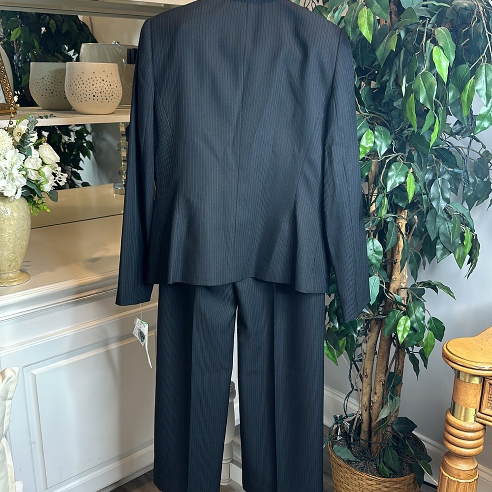🆕NWT Collections for Le Suit 2 Pv Black Pinstriped Pant Suit, 8 - Picture 3 of 10